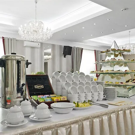 Lamberton Hotel 3*
