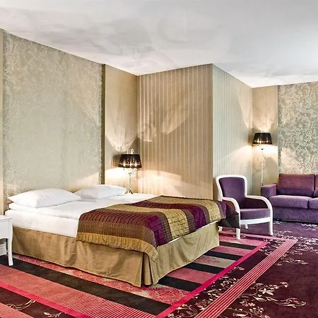 Lamberton Hotel 3*