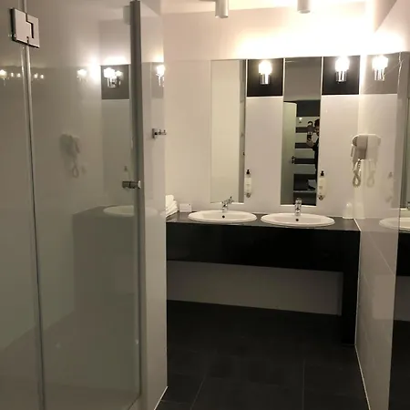 Hotel Lamberton 3*