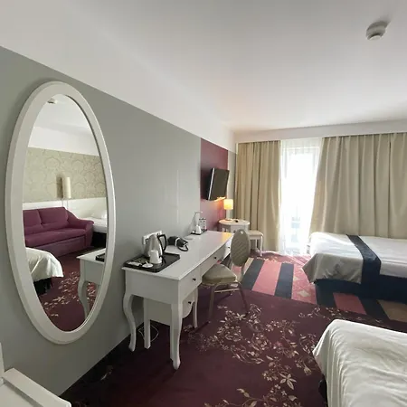 Hotel Lamberton 3*