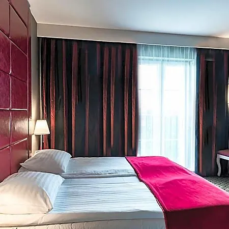 Lamberton Hotel 3*
