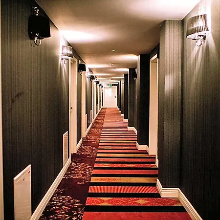Lamberton Hotel 3*